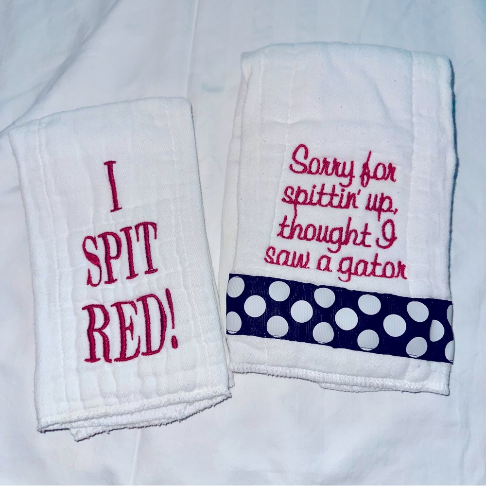 Georgia Bulldogs (UGA) Team Burp Cloths x2 - NEVER USED